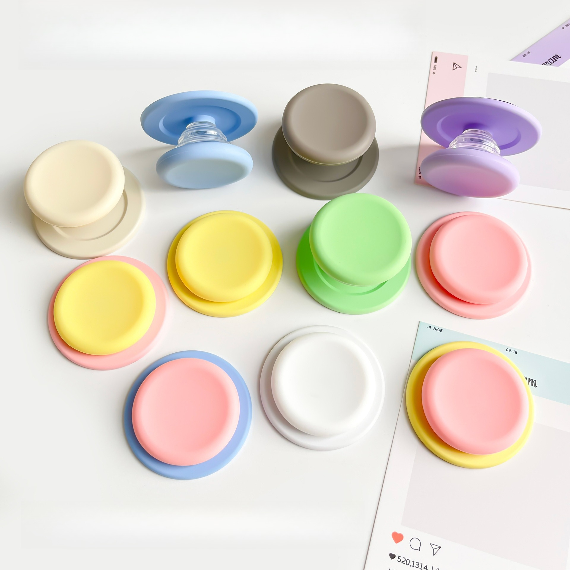 Desk Phone Stand - Soft Touch Silicone Magnetic Phone Grip